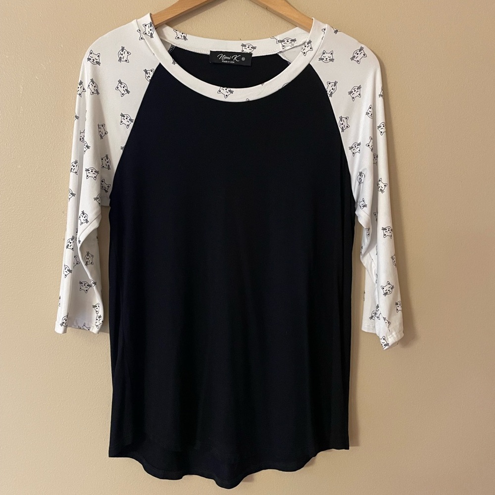 Nimi K Black and White Cat Shirt Size Medium in Excellent Condition